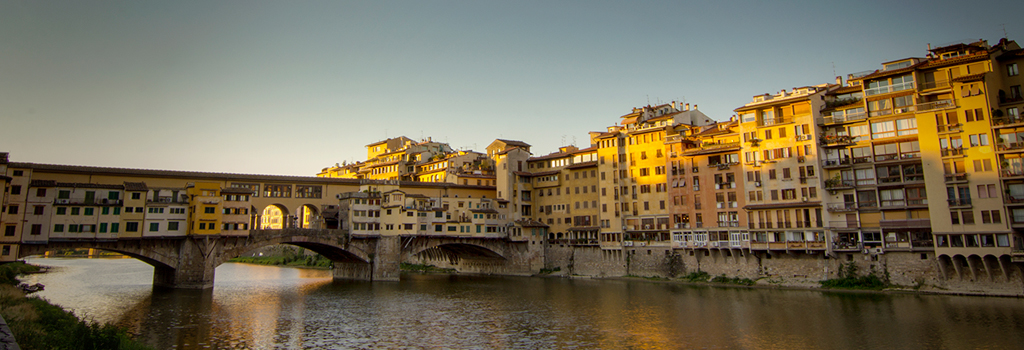 Sun rise at Ponte Vecchio